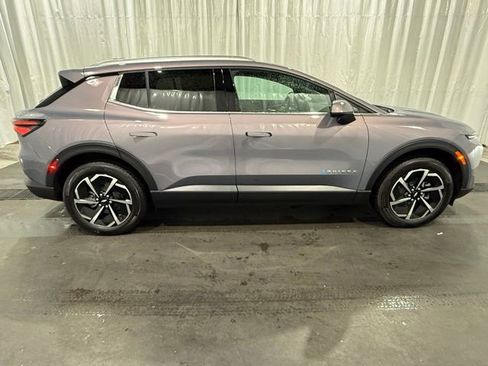 New 2026 Chevrolet Equinox EV LT AWD/4WD image 2
