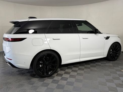 New 2026 Land Rover Range Rover Sport Dynamic SE AWD/4WD image 8