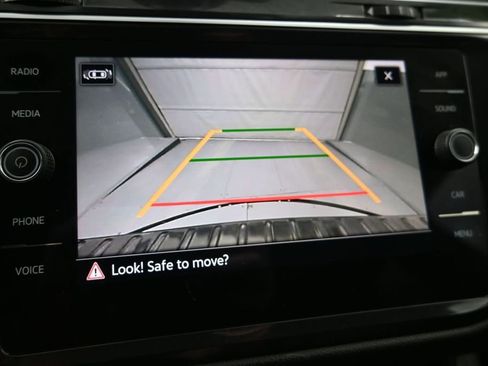 Used 2023 Volkswagen Tiguan SE R-Line FWD image 20