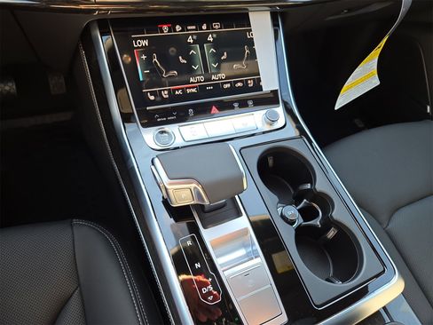 New 2026 Audi Q8 Premium Plus image 22