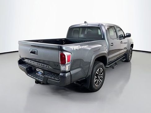 Used 2022 Toyota Tacoma TRD Sport image 7