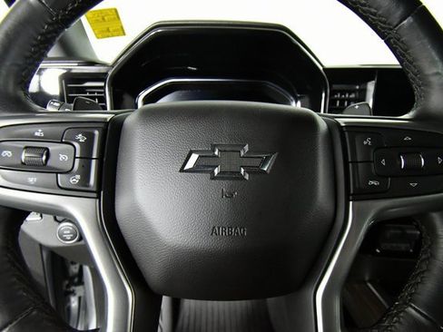 Used 2023 Chevrolet Silverado 1500 RST image 2