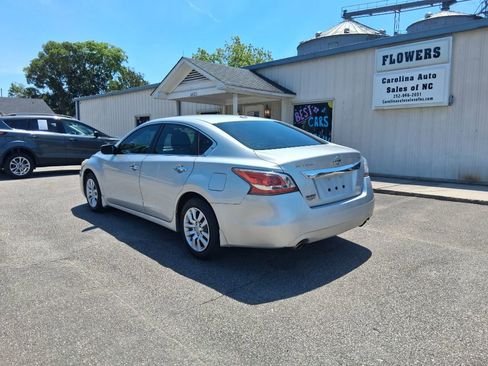 Used 2015 Nissan Altima 2.5 S w/ Power Driver Seat Package FWD image 4