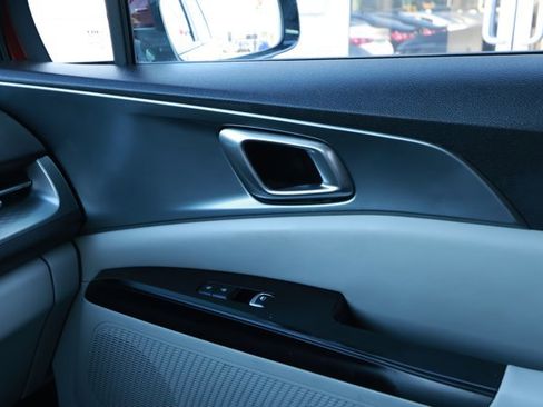 Used 2024 Kia Carnival LX image 26