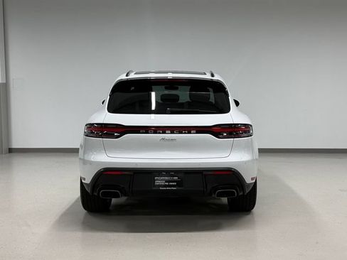 Certified 2026 Porsche Macan AWD/4WD image 8