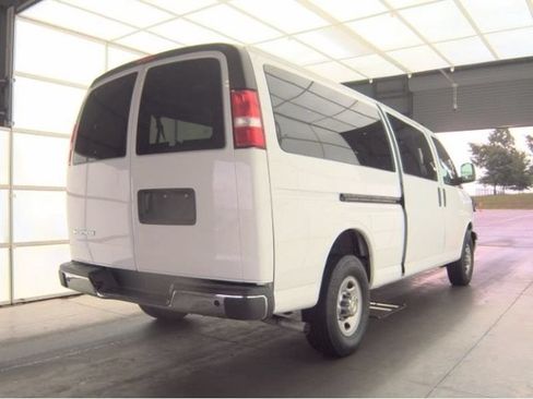 Used 2024 Chevrolet Express 3500 LT w/ LT Preferred Equipment Group RWD image 2