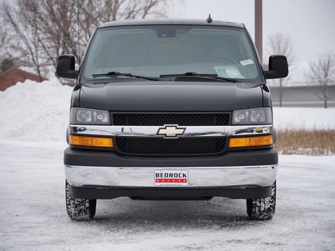 Used 2019 Chevrolet Express 2500 w/ Driver Convenience Package image 8