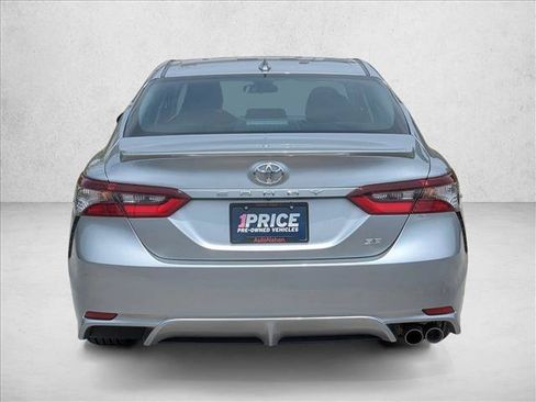 Used 2024 Toyota Camry SE FWD image 6