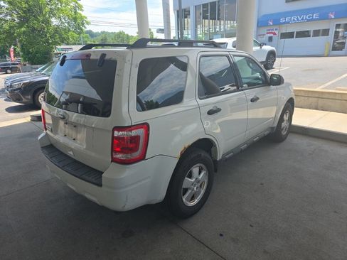Used 2012 Ford Escape XLT w/ Canadian Comfort Pkg AWD/4WD image 8