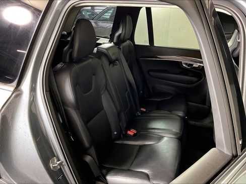 Used 2016 Volvo XC90 T6 Momentum w/ Momentum Plus Package AWD/4WD image 26