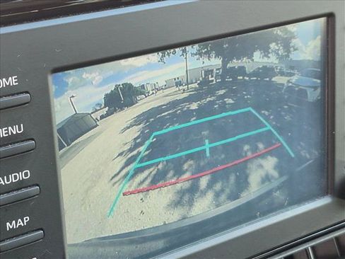 Used 2019 Toyota RAV4 LE FWD image 6