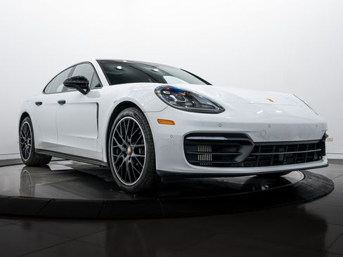 Certified 2021 Porsche Panamera 4 image 9