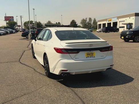 Used 2025 Toyota Camry XSE FWD image 7