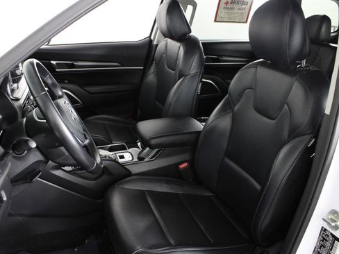 Used 2021 Kia Telluride LX image 17