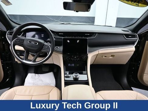 Used 2023 Jeep Grand Cherokee Limited w/ Luxury Tech Group II AWD/4WD image 20