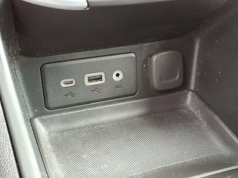 Used 2023 GMC Terrain SLE w/ LPO, Floor Liner Package AWD/4WD image 21