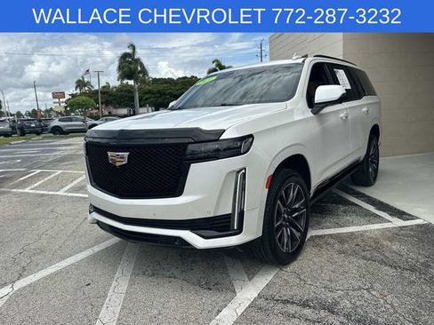 Used 2021 Cadillac Escalade Sport AWD/4WD image 3