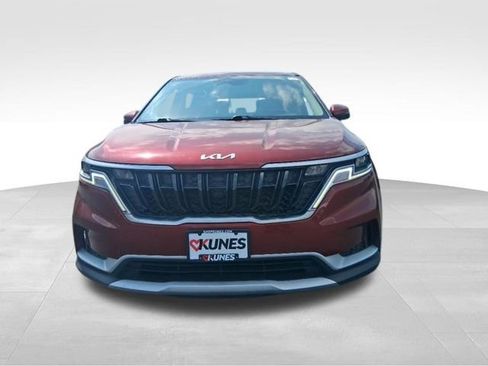 Used 2023 Kia Carnival LX image 5