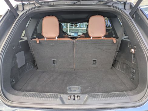 Used 2022 Lincoln Aviator Reserve w/ Equipment Group 201A image 13