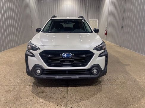 Used 2023 Subaru Outback Onyx Edition w/ Popular Package #2 image 9