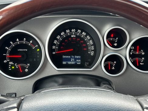 Used 2014 Toyota Sequoia Platinum image 26