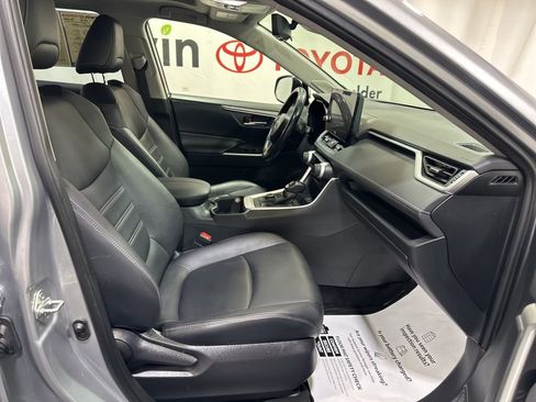Used 2023 Toyota RAV4 XLE Premium image 12