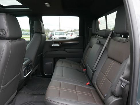 Used 2026 Chevrolet Silverado 1500 High Country w/ Technology Package AWD/4WD image 17