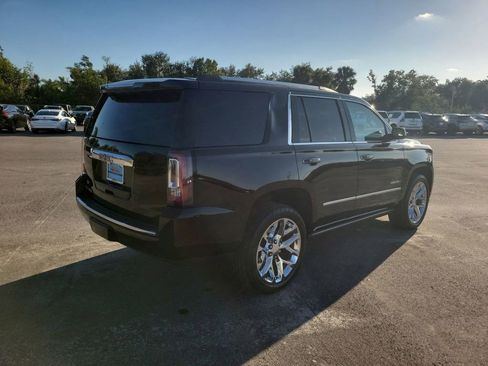 Used 2020 GMC Yukon Denali w/ Denali Premium Package image 11