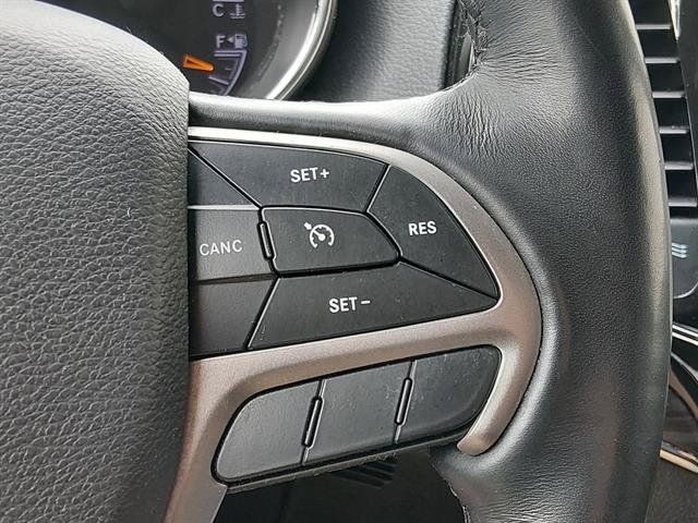 Certified 2022 Jeep Grand Cherokee Limited AWD/4WD image 17
