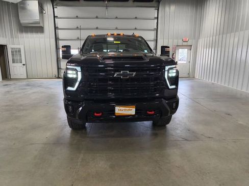 Used 2025 Chevrolet Silverado 3500 LT w/ Trail Boss Package AWD/4WD image 3