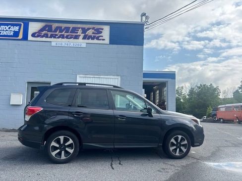 Used 2018 Subaru Forester 2.5i Premium w/ All-Weather Package AWD/4WD image 5
