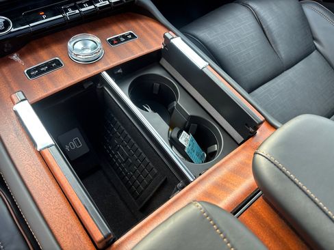 New 2026 Lincoln Navigator L Black Label image 24