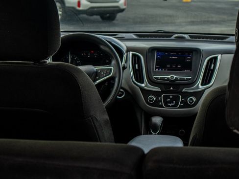 Used 2020 Chevrolet Equinox LS FWD image 26