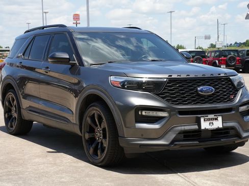 Used 2020 Ford Explorer ST w/ ST Street Pack AWD/4WD image 2