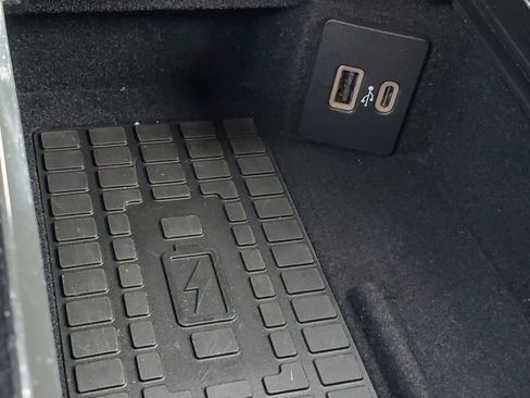 Used 2024 Lincoln Corsair FWD w/ Equipment Group 101A image 23