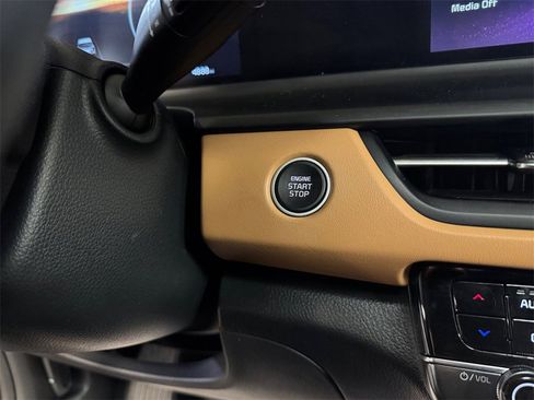 Certified 2025 Kia Seltos EX w/ EX Sunroof Package image 29