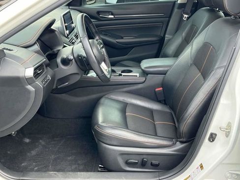 Used 2020 Nissan Altima 2.5 SR w/ Premium Package image 13