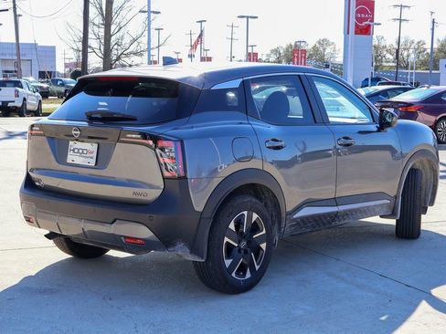 Certified 2025 Nissan Kicks SV image 16