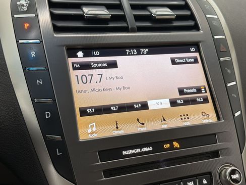 Used 2017 Lincoln MKZ Select w/ Technology Package FWD image 19