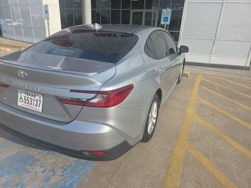 Used 2025 Toyota Camry LE w/ Convenience Package FWD image 8