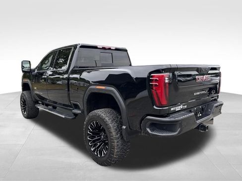 Used 2025 GMC Sierra 2500 Denali w/ Denali Reserve Package AWD/4WD image 3