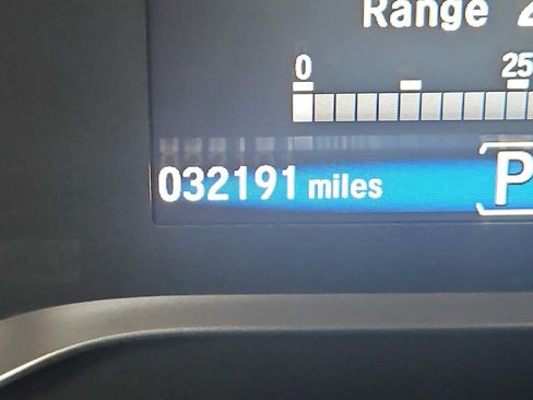 Certified 2018 Honda Pilot Touring image 10