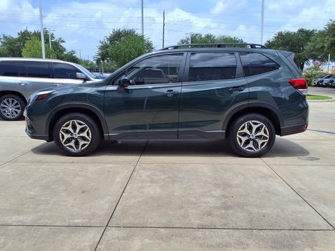Used 2024 Subaru Forester Premium AWD/4WD image 23
