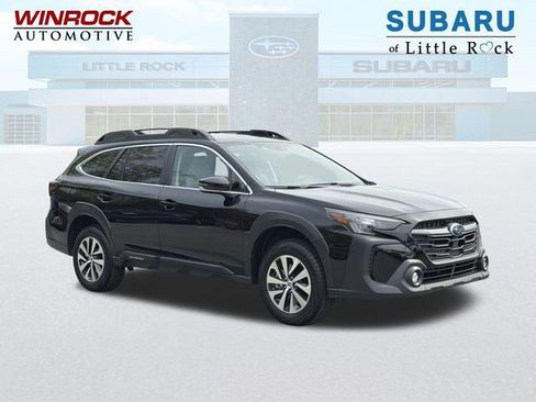 Certified 2025 Subaru Outback Premium AWD/4WD image 1