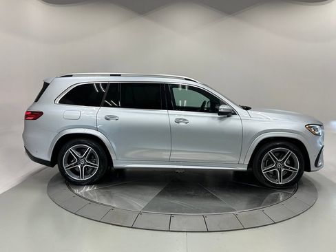 Certified 2025 Mercedes-Benz GLS 450 4MATIC image 9