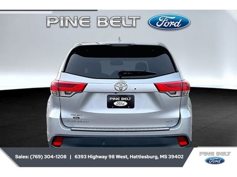 Used 2018 Toyota Highlander XLE FWD image 4