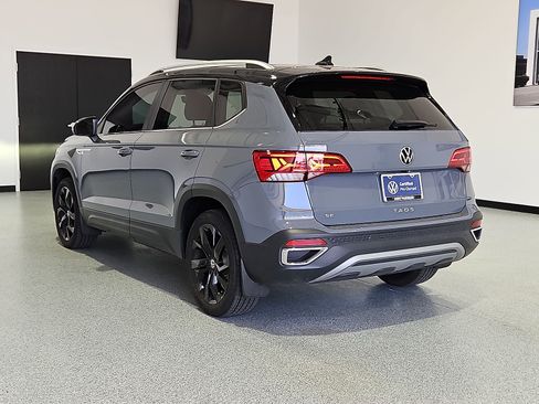 Certified 2023 Volkswagen Taos SE w/ Panoramic Sunroof Package FWD image 6