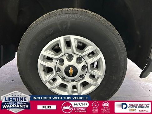 Used 2024 Chevrolet Silverado 2500 LT image 9