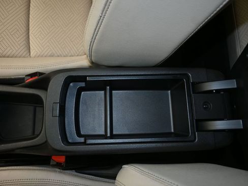 Used 2020 Buick Encore GX Essence w/ Experience Buick Package AWD/4WD image 19