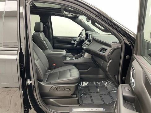 Used 2023 Chevrolet Suburban RST w/ Luxury Package image 16